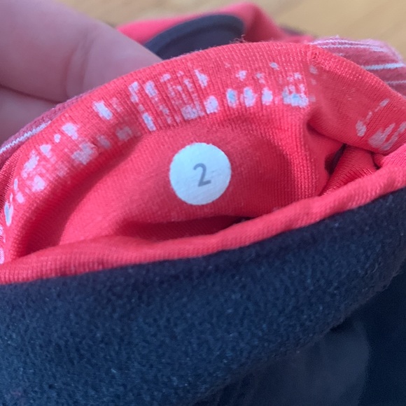 Lululemon yoga pants - Picture 5 of 5